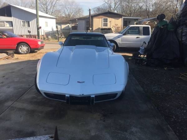 Chevrolet-Corvette-1979-6