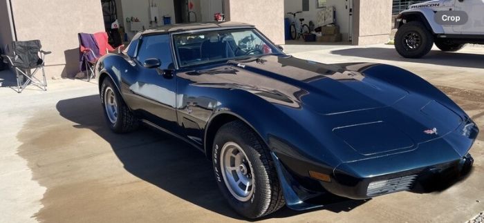 Chevrolet-Corvette-1979-6