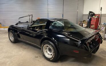 Chevrolet-Corvette-1979-9