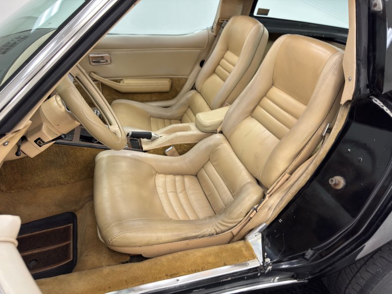Chevrolet-Corvette-1979-Black-Light-Doeskin-48