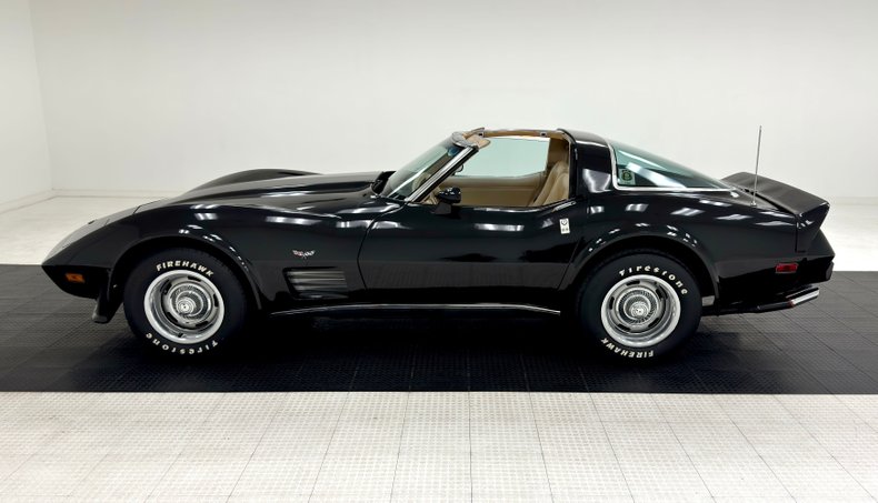 Chevrolet-Corvette-1979-Black-Light-Doeskin-49