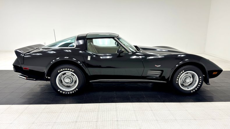 Chevrolet-Corvette-1979-Black-Light-Doeskin-9