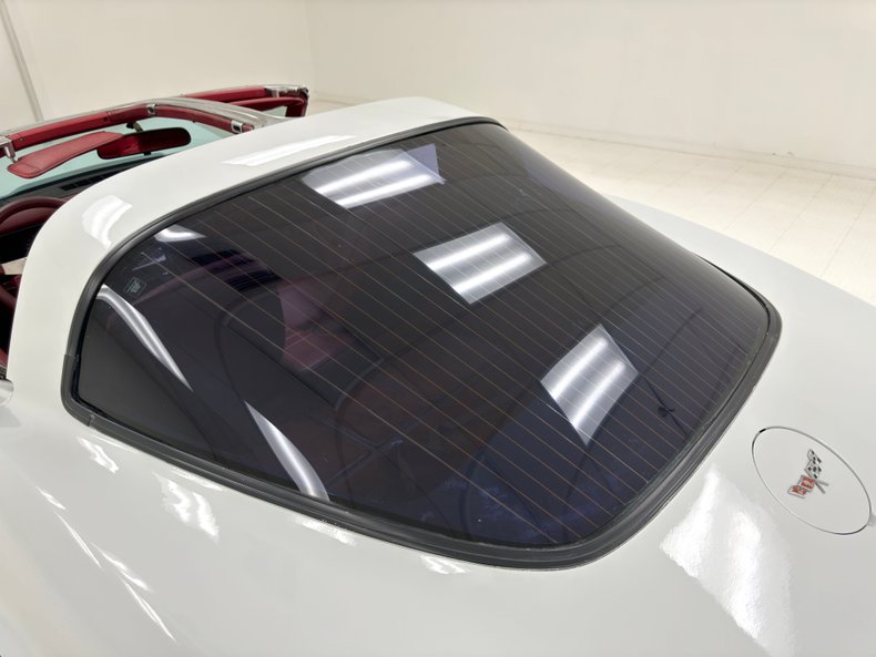 Chevrolet-Corvette-1979-Classic-White-Medium-Red-13