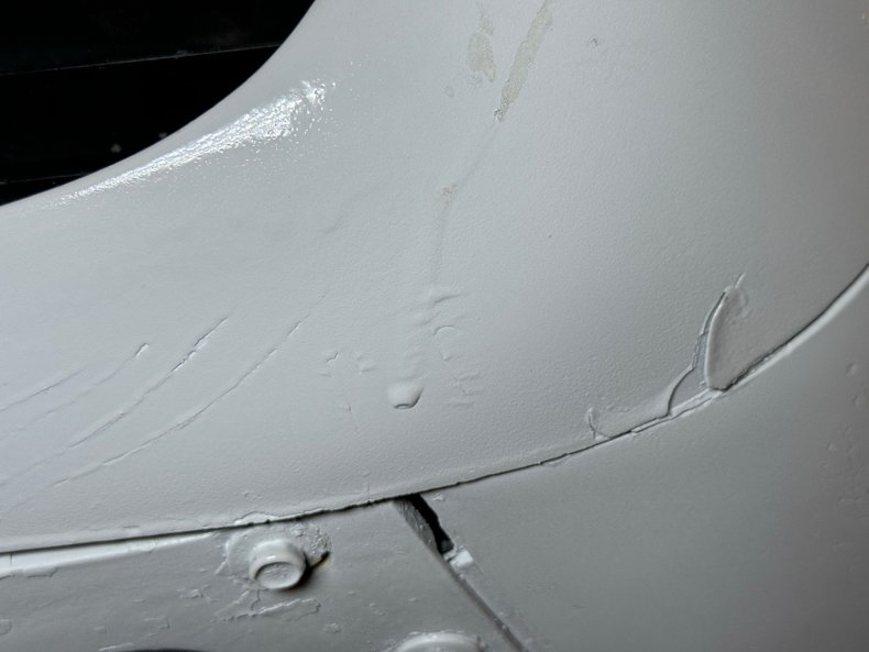Chevrolet-Corvette-1979-Classic-White-Medium-Red-17