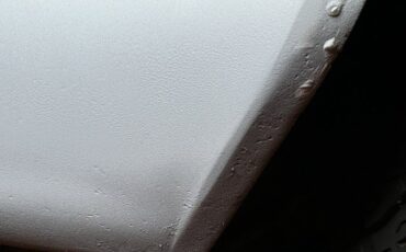 Chevrolet-Corvette-1979-Classic-White-Medium-Red-25