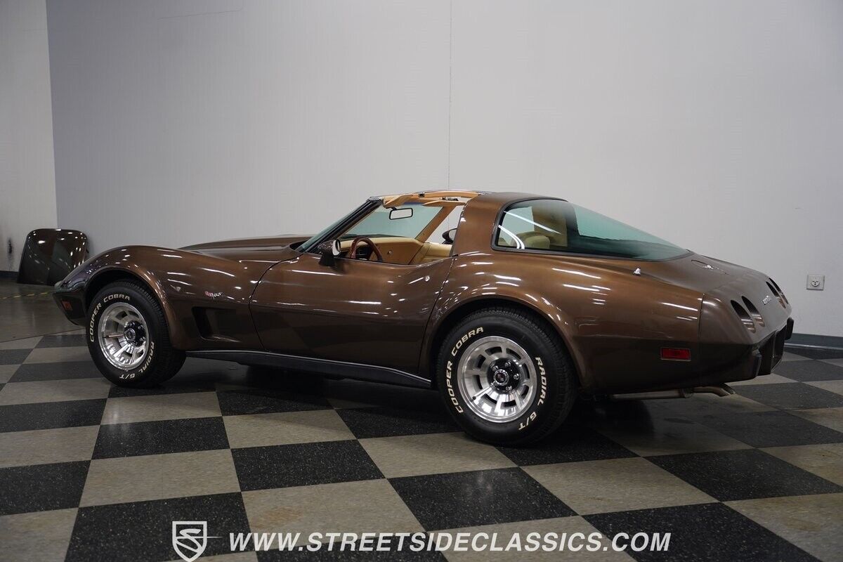 Chevrolet-Corvette-1979-Coupe-10