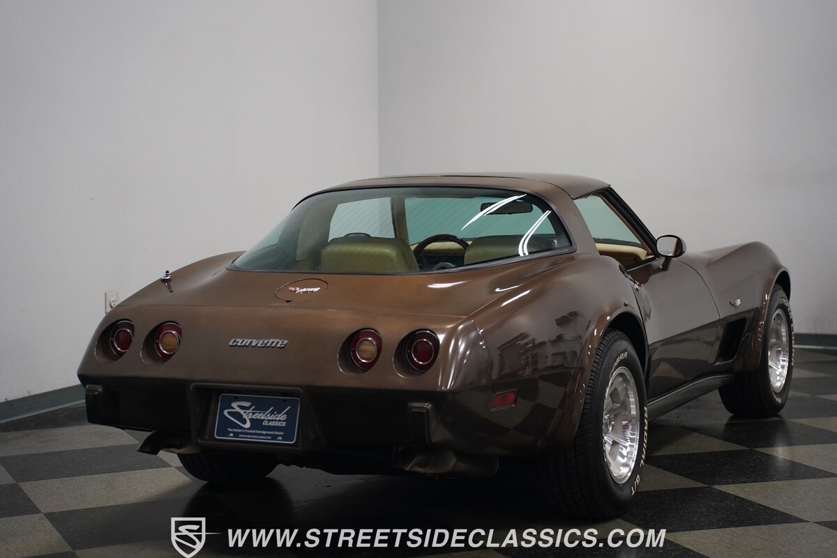Chevrolet-Corvette-1979-Coupe-13