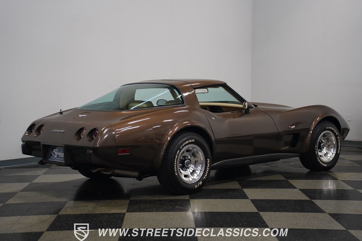 Chevrolet-Corvette-1979-Coupe-14