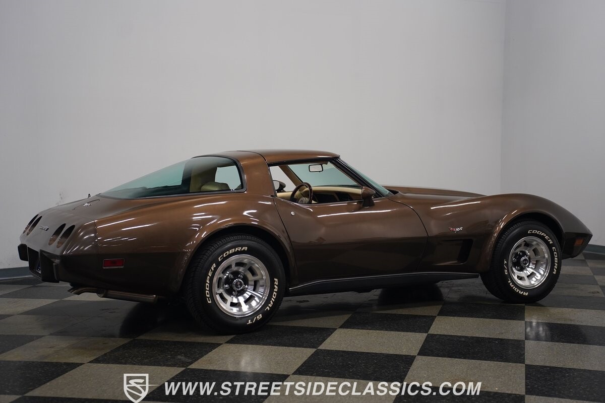 Chevrolet-Corvette-1979-Coupe-15