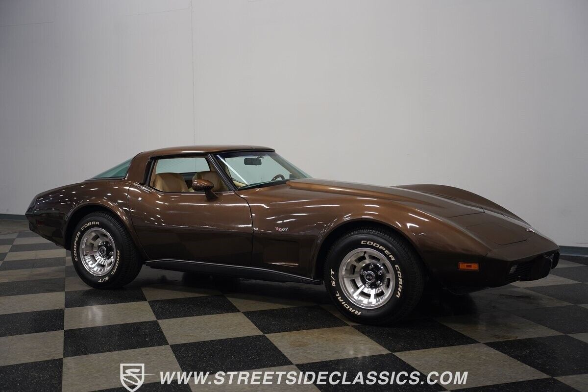 Chevrolet-Corvette-1979-Coupe-17