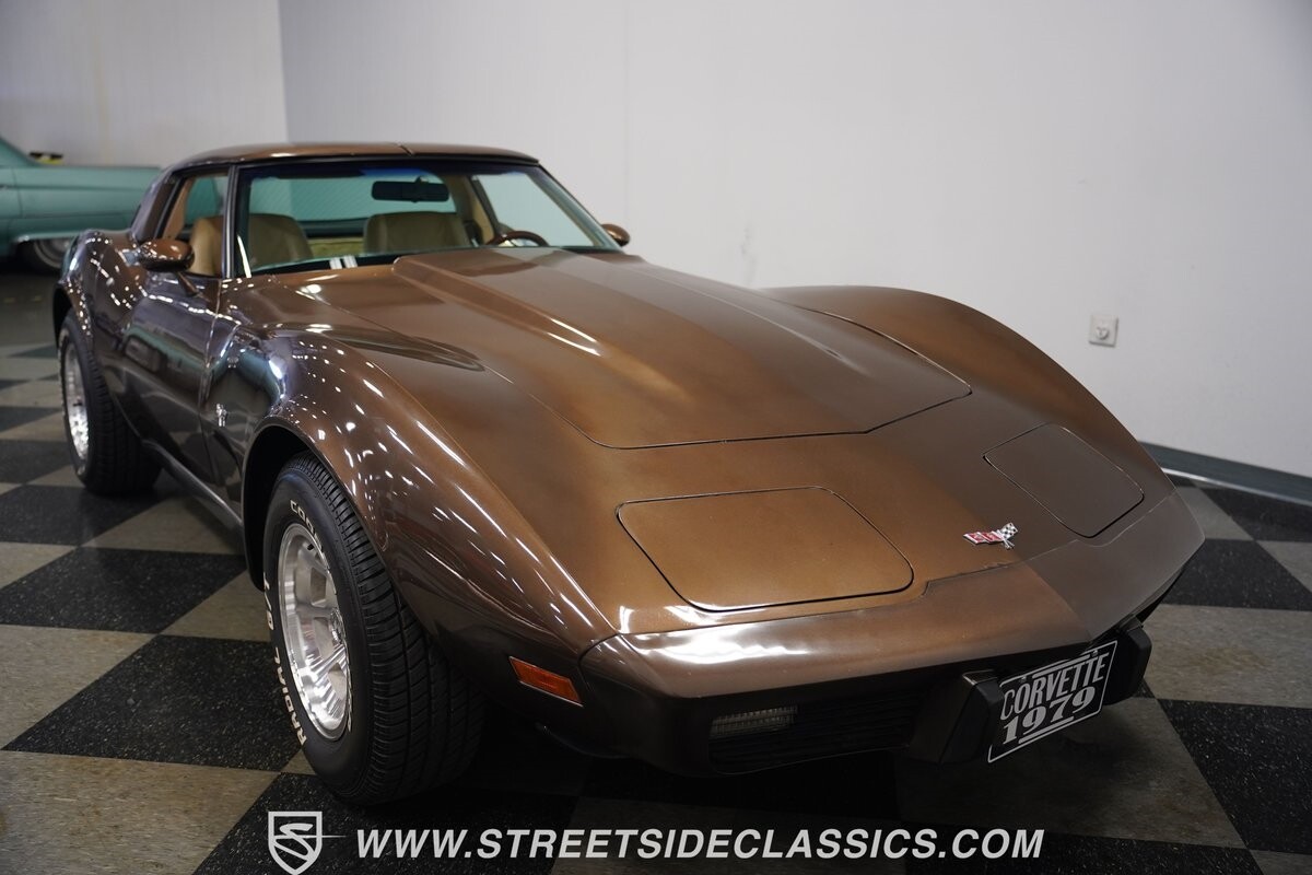 Chevrolet-Corvette-1979-Coupe-19