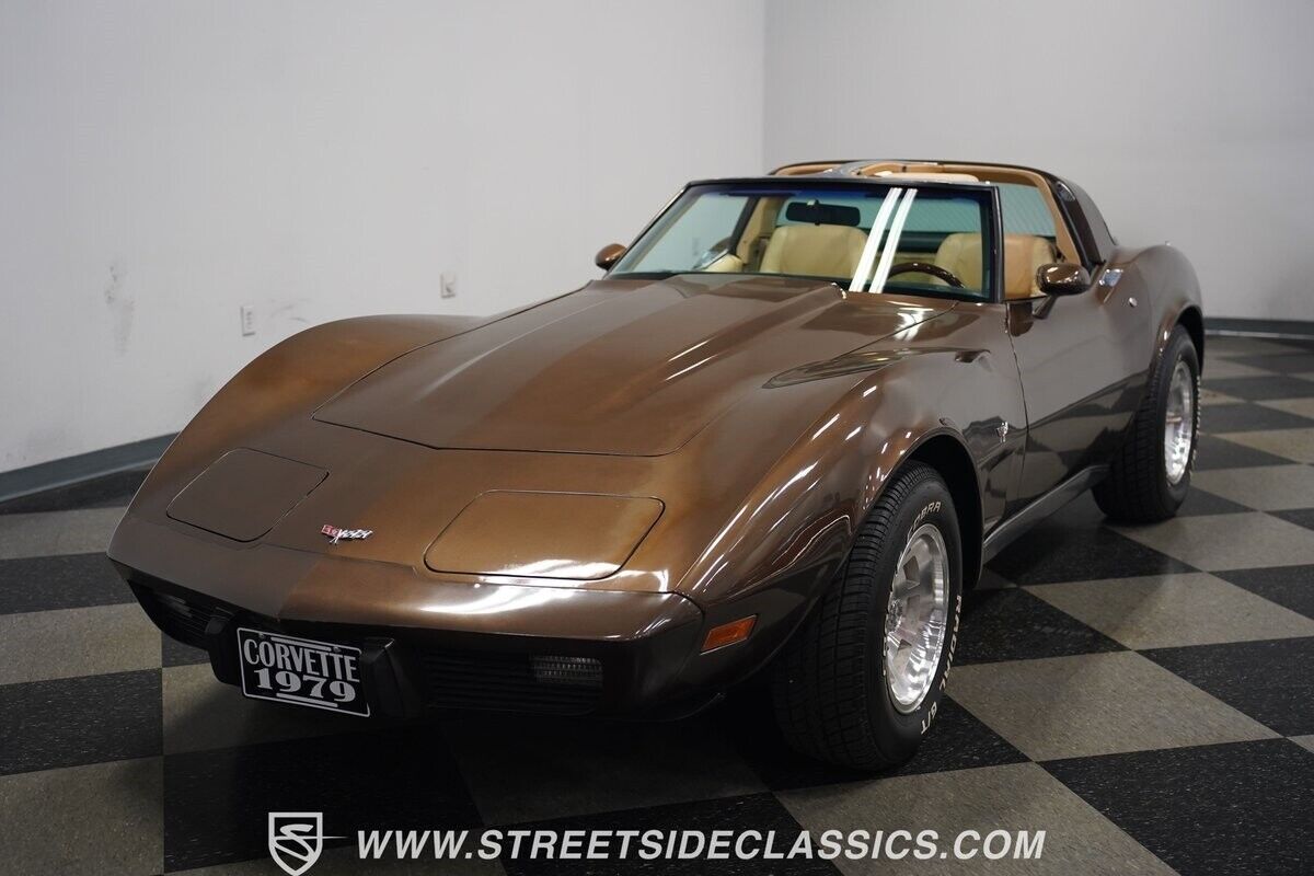 Chevrolet-Corvette-1979-Coupe-21