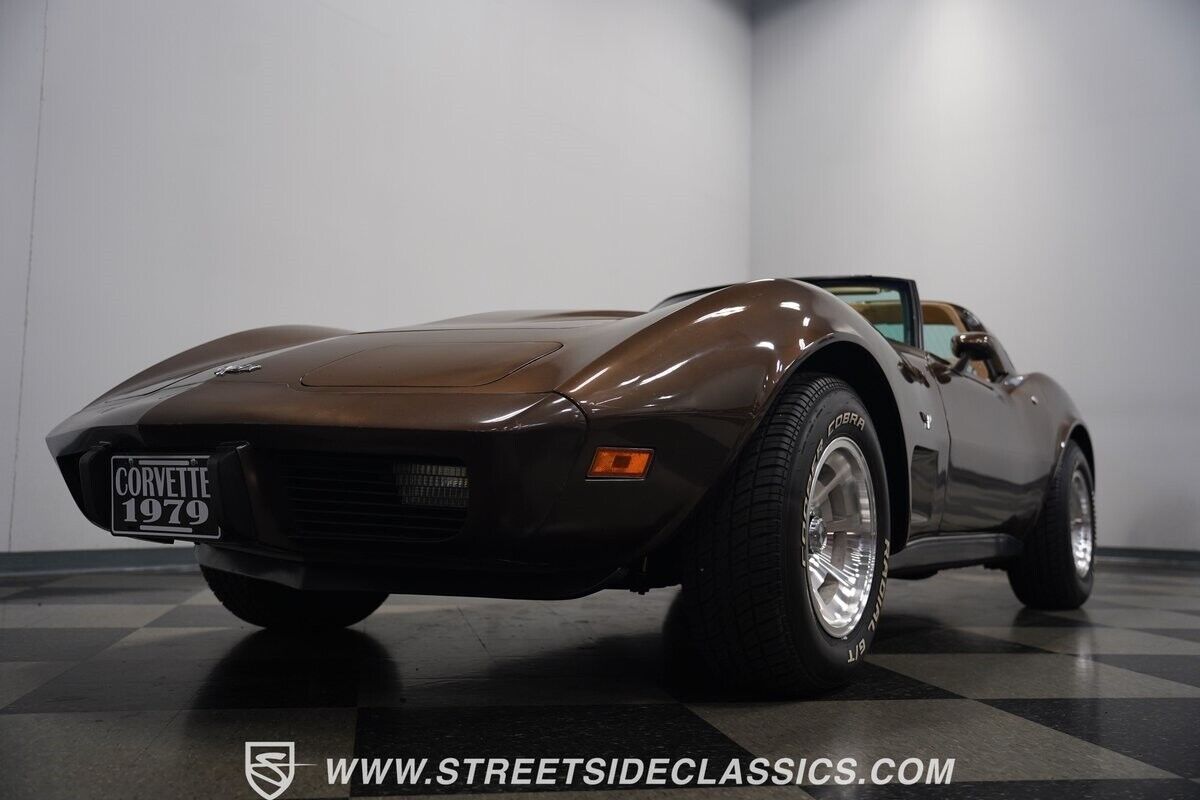 Chevrolet-Corvette-1979-Coupe-24