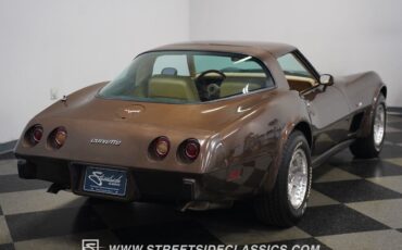 Chevrolet-Corvette-1979-Coupe-29
