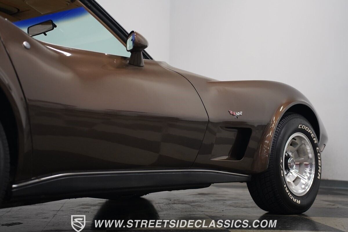 Chevrolet-Corvette-1979-Coupe-32