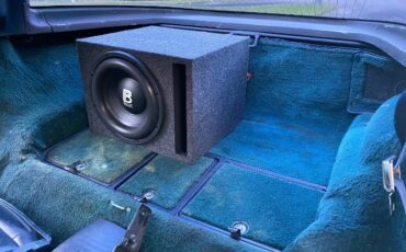 Chevrolet-Corvette-1979-Frost-Blue-Blue-Leather-10