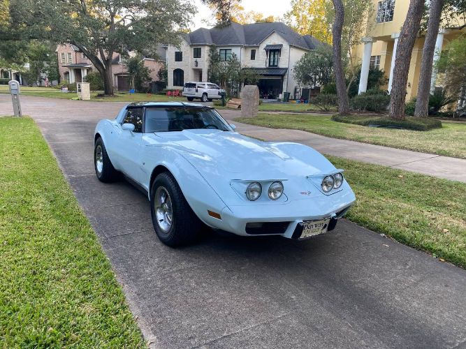 Chevrolet-Corvette-1979-Frost-Blue-Blue-Leather-12