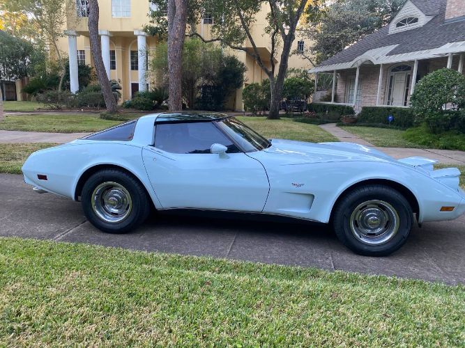Chevrolet-Corvette-1979-Frost-Blue-Blue-Leather-14