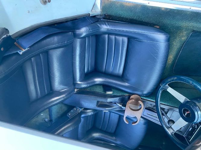 Chevrolet-Corvette-1979-Frost-Blue-Blue-Leather-19