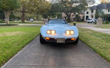 Chevrolet-Corvette-1979-Frost-Blue-Blue-Leather-3