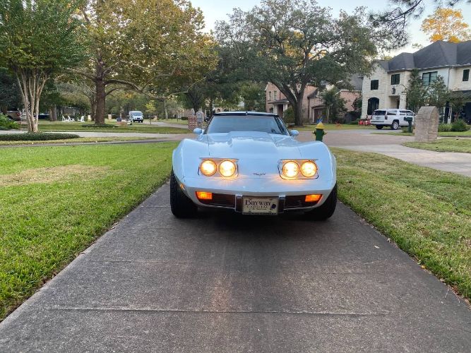 Chevrolet-Corvette-1979-Frost-Blue-Blue-Leather-3