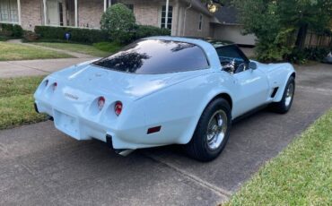 Chevrolet-Corvette-1979-Frost-Blue-Blue-Leather-6