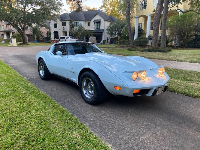 Chevrolet-Corvette-1979-Frost-Blue-Blue-Leather-8