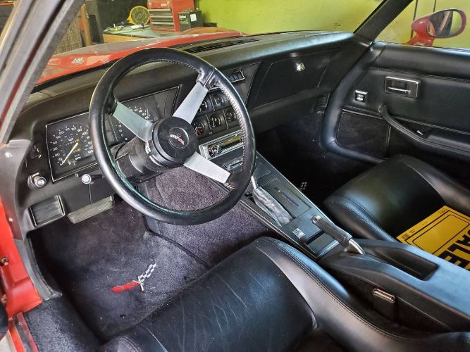 Chevrolet-Corvette-1979-Red-Black-1