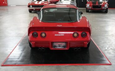 Chevrolet-Corvette-1979-Red-Black-10