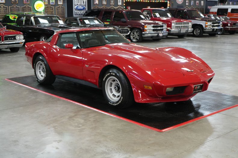 Chevrolet-Corvette-1979-Red-Black-13