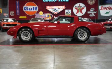 Chevrolet-Corvette-1979-Red-Black-24
