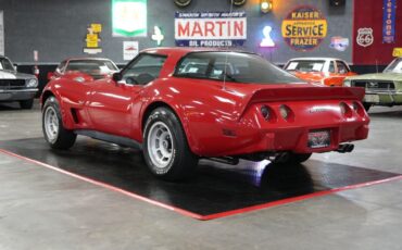 Chevrolet-Corvette-1979-Red-Black-25