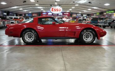 Chevrolet-Corvette-1979-Red-Black-27