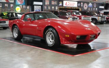 Chevrolet-Corvette-1979-Red-Black-28