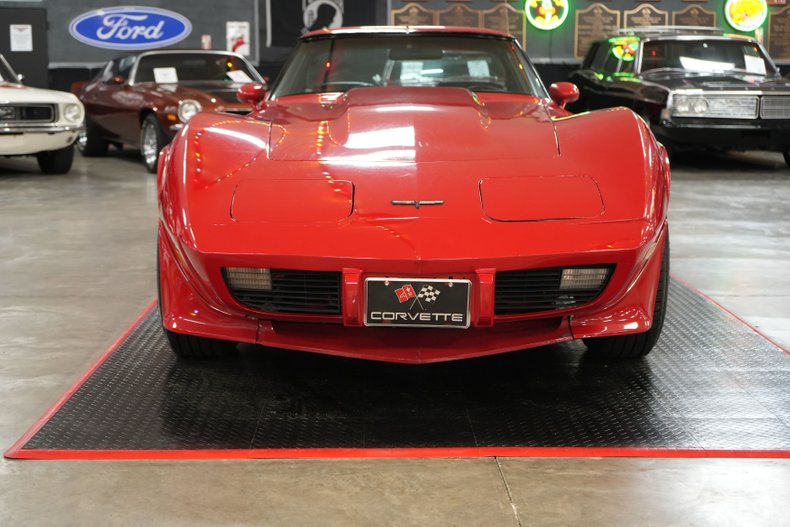 Chevrolet-Corvette-1979-Red-Black-29