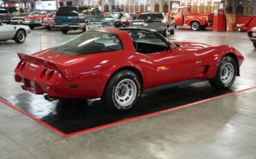 Chevrolet-Corvette-1979-Red-Black-34