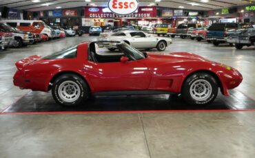 Chevrolet-Corvette-1979-Red-Black-35