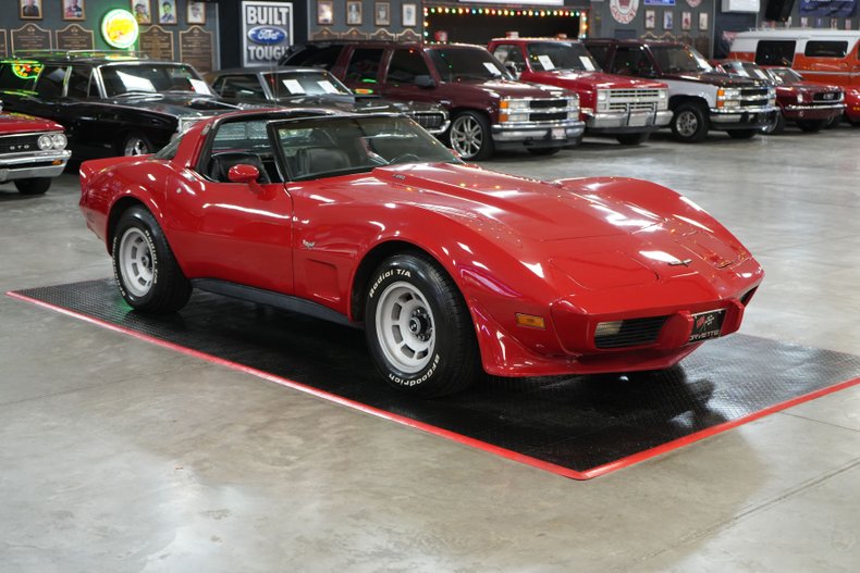 Chevrolet-Corvette-1979-Red-Black-36