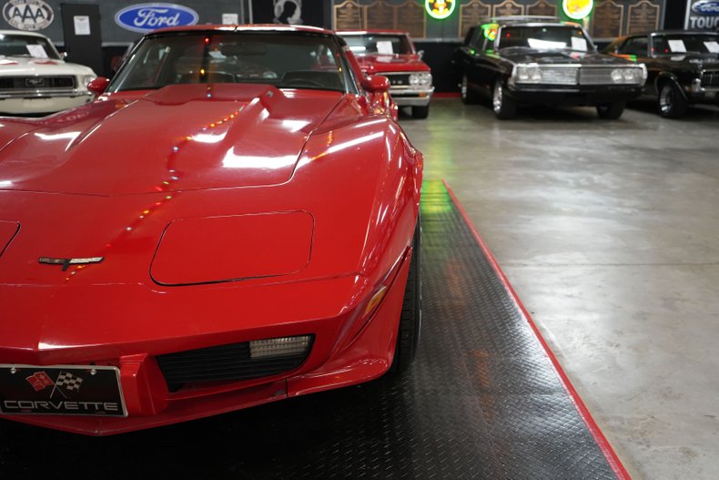 Chevrolet-Corvette-1979-Red-Black-39