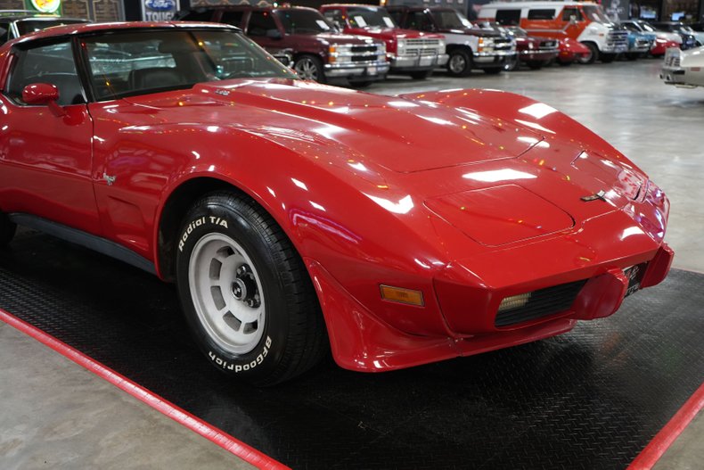 Chevrolet-Corvette-1979-Red-Black-41