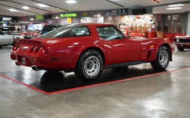 Chevrolet-Corvette-1979-Red-Black-45