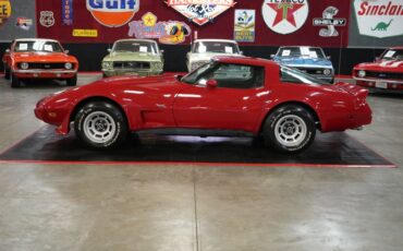 Chevrolet-Corvette-1979-Red-Black-8