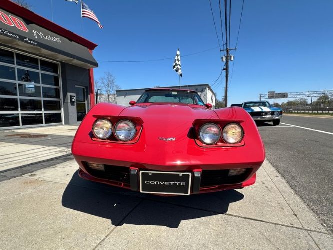 Chevrolet-Corvette-1979-Red-Leather-11