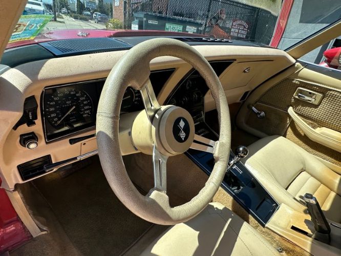 Chevrolet-Corvette-1979-Red-Leather-15
