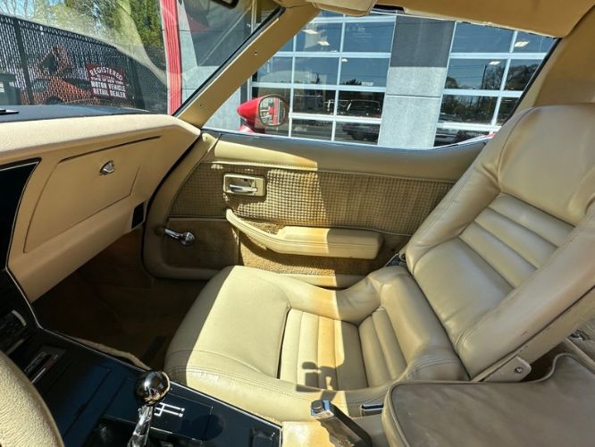 Chevrolet-Corvette-1979-Red-Leather-16
