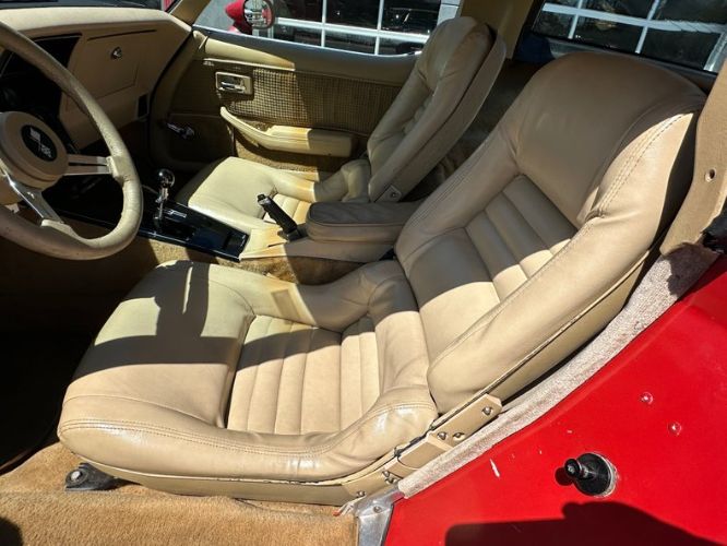 Chevrolet-Corvette-1979-Red-Leather-19