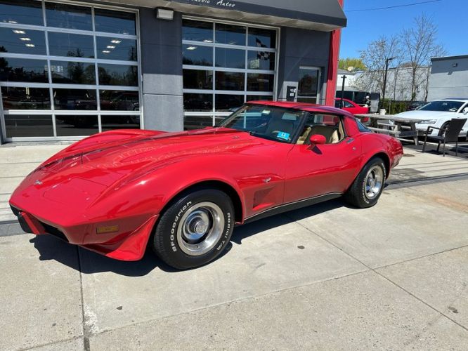 Chevrolet-Corvette-1979-Red-Leather-2
