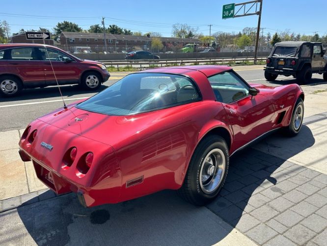 Chevrolet-Corvette-1979-Red-Leather-23
