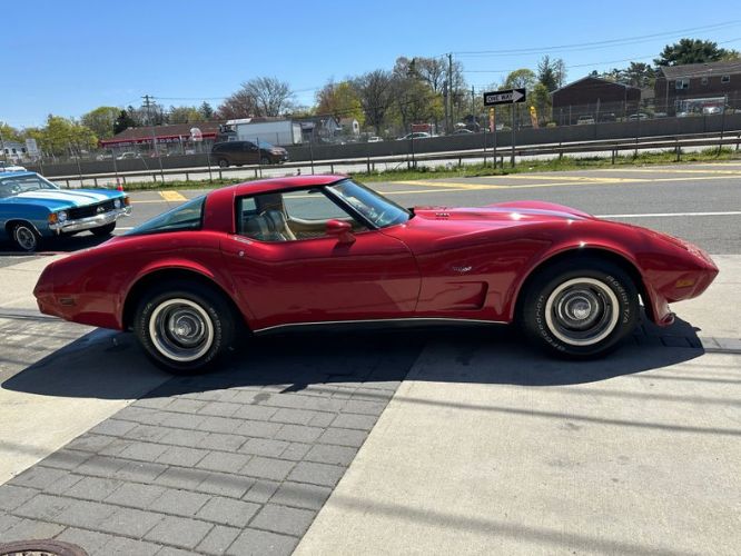 Chevrolet-Corvette-1979-Red-Leather-24