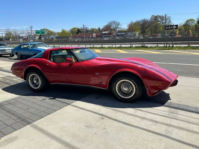 Chevrolet-Corvette-1979-Red-Leather-27